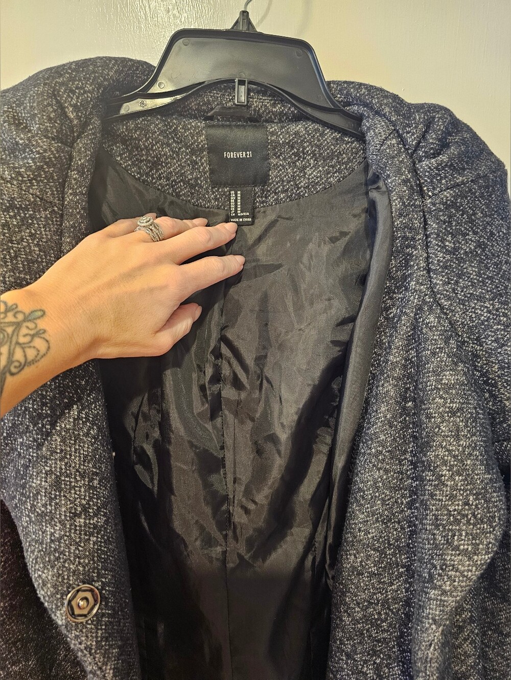 Women’s Black Heathered Double-Breasted Hooded Coat - Picture 10 of 10